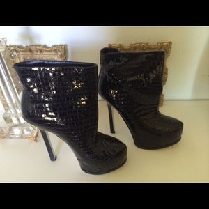 Bebe patent croc booties